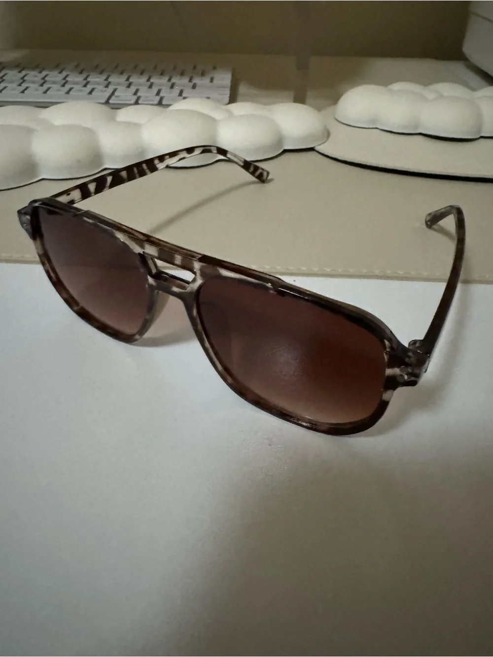 Women's Tortoise Aviator Sunglasses - Brown Lenses